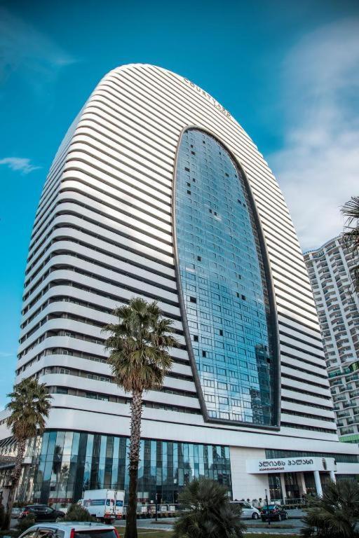 Gq Apartments On First Line Batumi Exterior photo