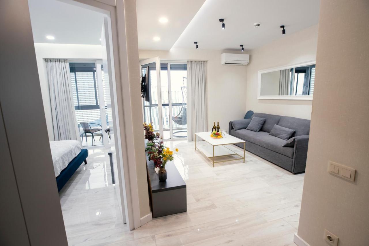 Gq Apartments On First Line Batumi Exterior photo
